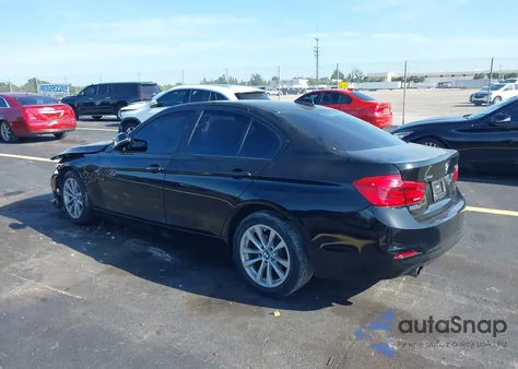 2018 BMW 320I xDrive z USA, uszkodzony, nr VIN WBA8A3C5XJA494384